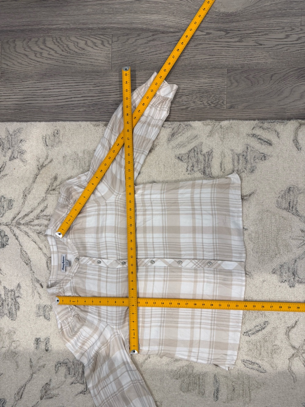 Tommy Bahama Neutral Plaid Metallic Button Front Blouse Large - Picture 11 of 11
